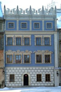 Widok na front kamienicy